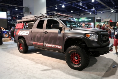 SEMA_SHOW_タンドラ_グラフィック_リフトアップ_出展車