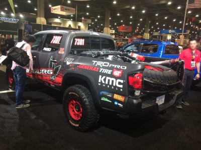 SEMA_2016_トヨタ_タコマ_TRDプロレーストラック_KMCアルミホイール_GENERAL GRABBERタイヤ