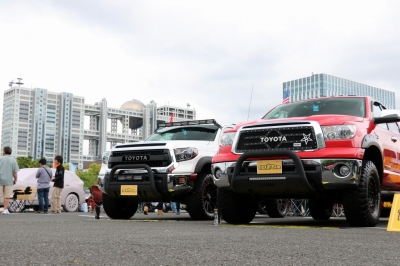 ムーンアイズ_ストリートカーナショナルズ_お台場_タンドラ_赤_白_カスタム_出展車