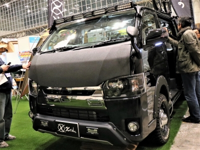 ジャパンキャンピングカーショー2018_200系_４WD_カスタム_デモカー_IPF_LINEX_TRD_フロントスポイラー_Xride.