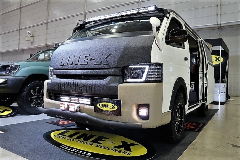 東京オートサロン2017_LINEXAutoJapan_出展車_ハイエース_カスタム_リフトアップ_LINEX_IPF