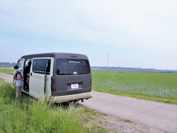 ハイエース_４WD_リフトアップ_LINEX_カスタム_デモカー_バスフィッシング_ランガン_移動_水田_初夏