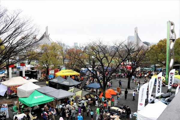 アウトドアデイジャパン2017_代々木公園_来場者_雨