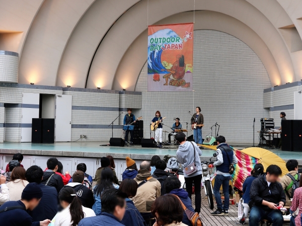 アウトドアデイジャパン2017_代々木公園_ステージ_ライブ