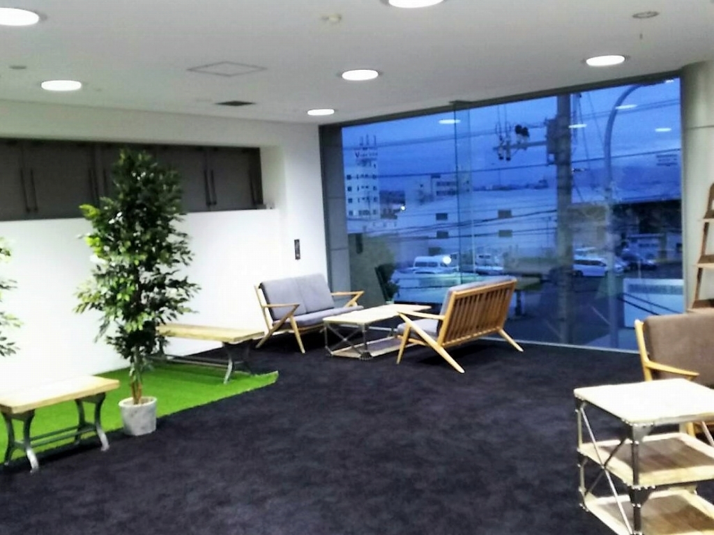 フレックスドリーム_仙台東店_2階ショールーム_商談スペース_ゆったり_ゆっくり_くつろぎ_ショールーム_グランドオープン