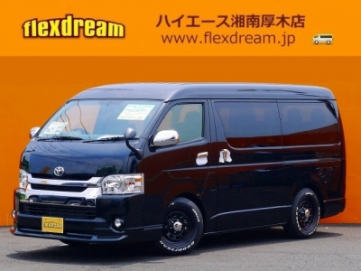 ハイエース200系4型カスタム　モデリスタエアロ　デイトナホイール・ナスカータイヤ（ブラックボディー）