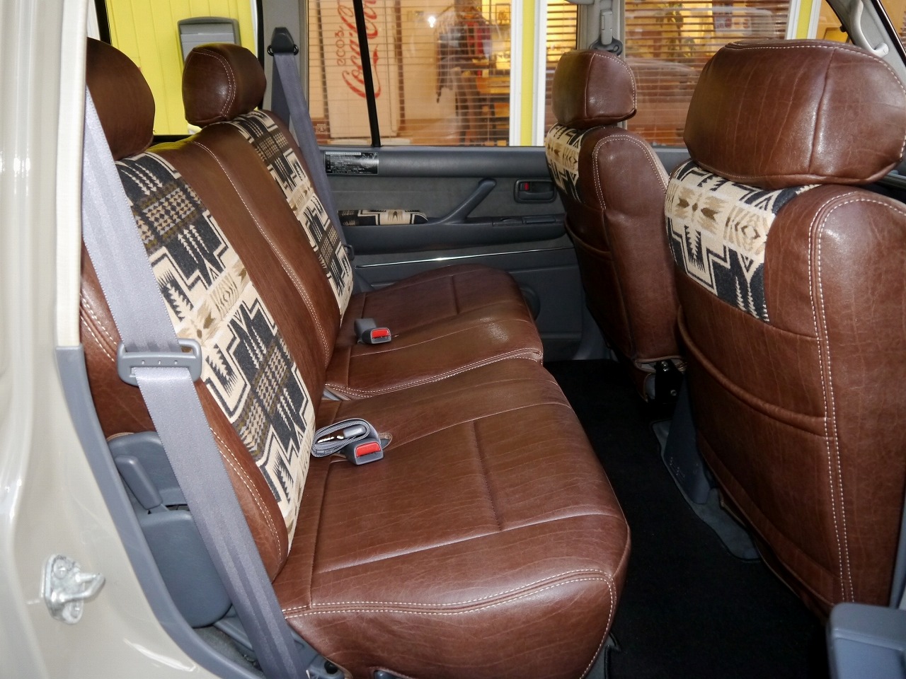 TOYOTAランドクルーザー プラド 純正 後部座席 シートカバー プラド150後期 純正シートカバー 防水 トヨタ　ランドクルーザープラド　セカンドシートカバー、シートエプロンセット