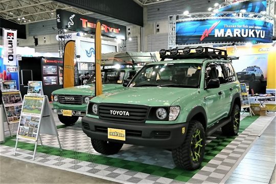 ランクル100丸目換装オフロードテイストカスタム バスプロ内山幸也さん愛車