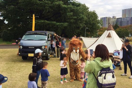 アウトドアフェスティバル ハイエース丸目換装 クラシックカスタム FD-classic お子様に大人気のFDライオン