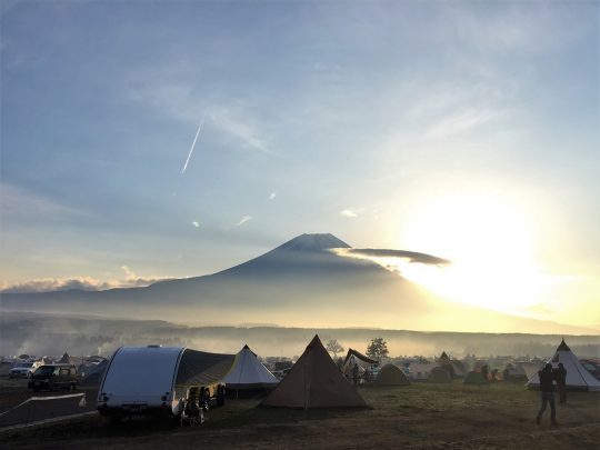 富士山 御来光を楽しむキャンプ ふもとっぱらでそとあそび2018