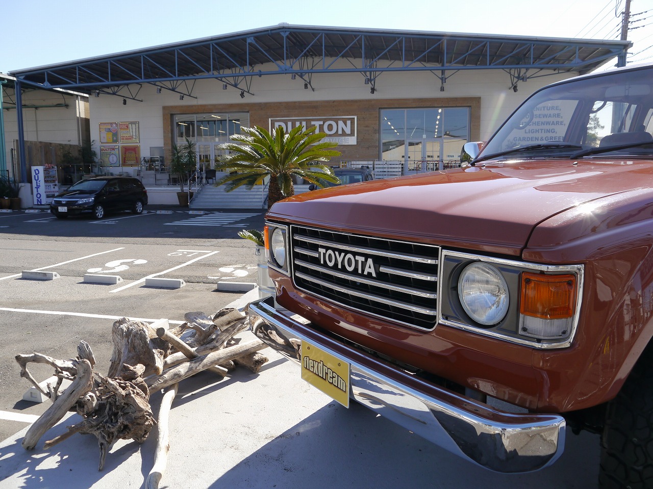 Dulton ダルトン 武蔵村山店に丸目カスタムのランクル80fd Classic86を展示中 ランクル専門店カスタム情報ブログ Flexdream
