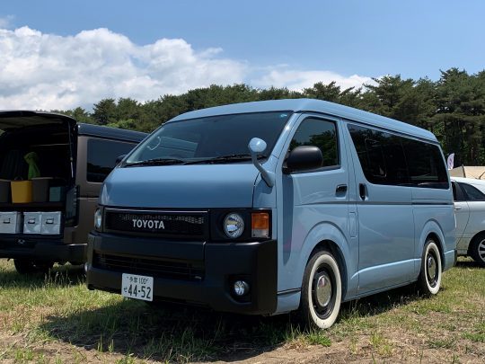 GOOUTCAMP_天神浜オートキャンプ場_ハイエース_丸目換装_flexdream