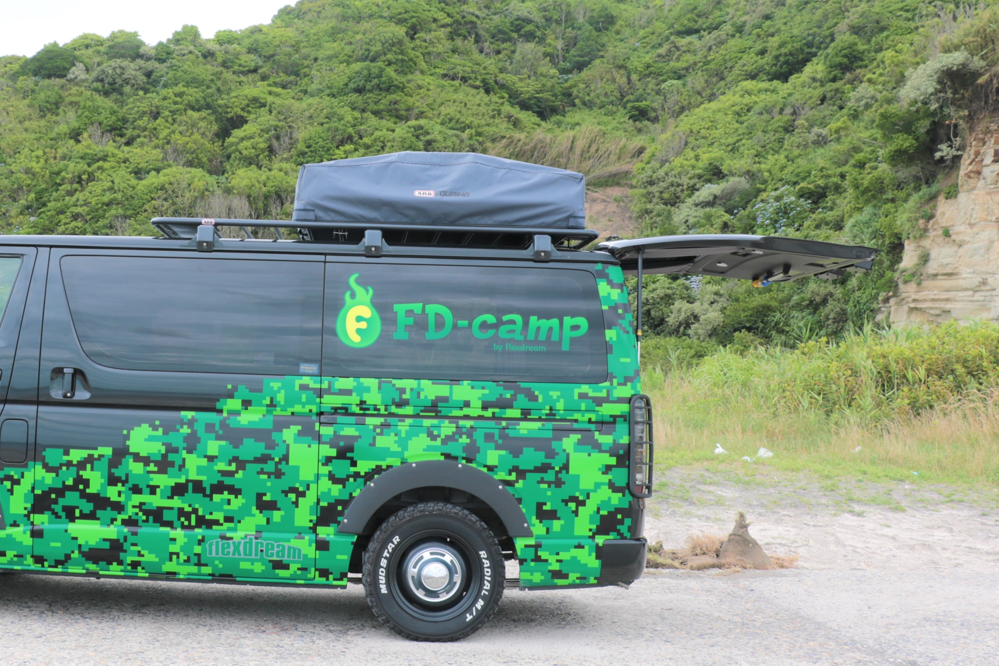 ARB4x4 Accessories×ハイエースで優雅なVanlife《バンライフ》はいかが 