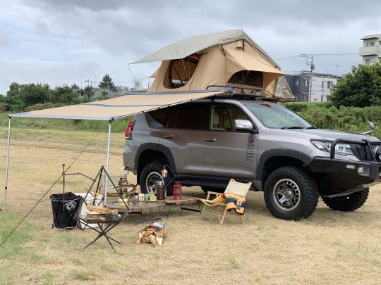 ARB4x4awning サイドオーニング ピクニックスタイル アウトドアによく似合うカスタム