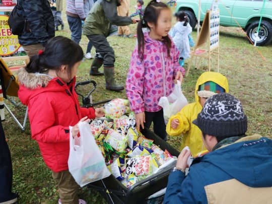 お菓子コース景品 ドッヂビーでディスゲッター ふもとっぱらでそとあそび