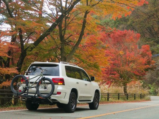 ランクルで紅葉を楽しむドライブ ふもとっぱらでそとあそび