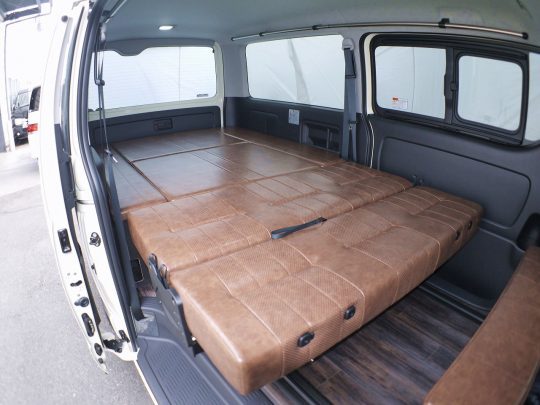 FD-BOX47フルフラット展開_ハイエース車中泊のできる街乗り仕様車ライトキャンピングカー_