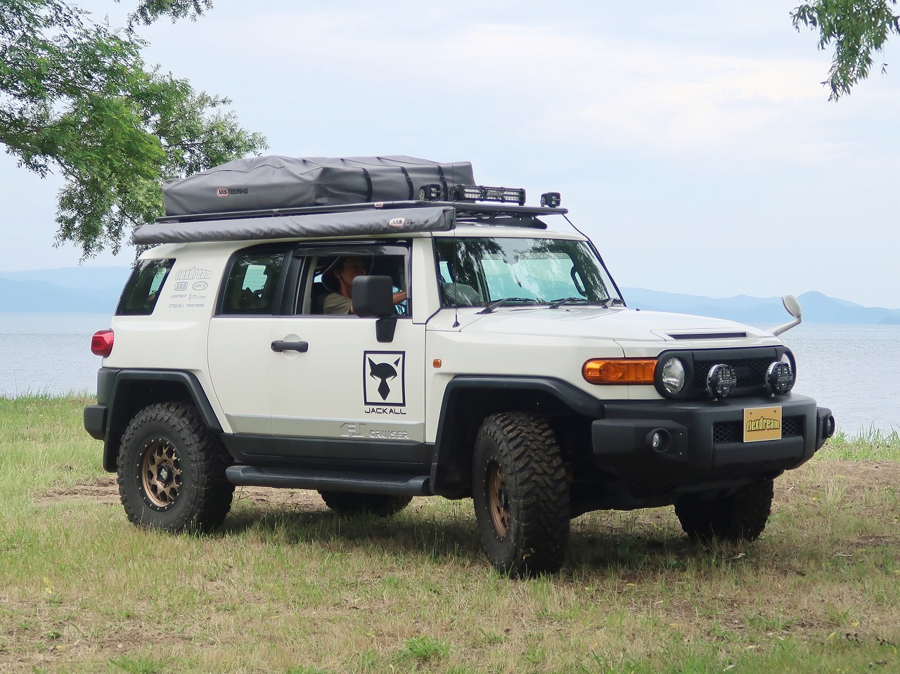 Outdoorあそびーくる はオーバーランドカスタム特集 水野浩聡プロと山戸田恵一プロの愛車fjクルーザーと丸目fd Classicハイエースが掲載 ハイエース専門店カスタム情報ブログ Flexdream