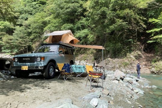 ARB4x4ルーフトップテント_アウトドアで活躍するランクル80