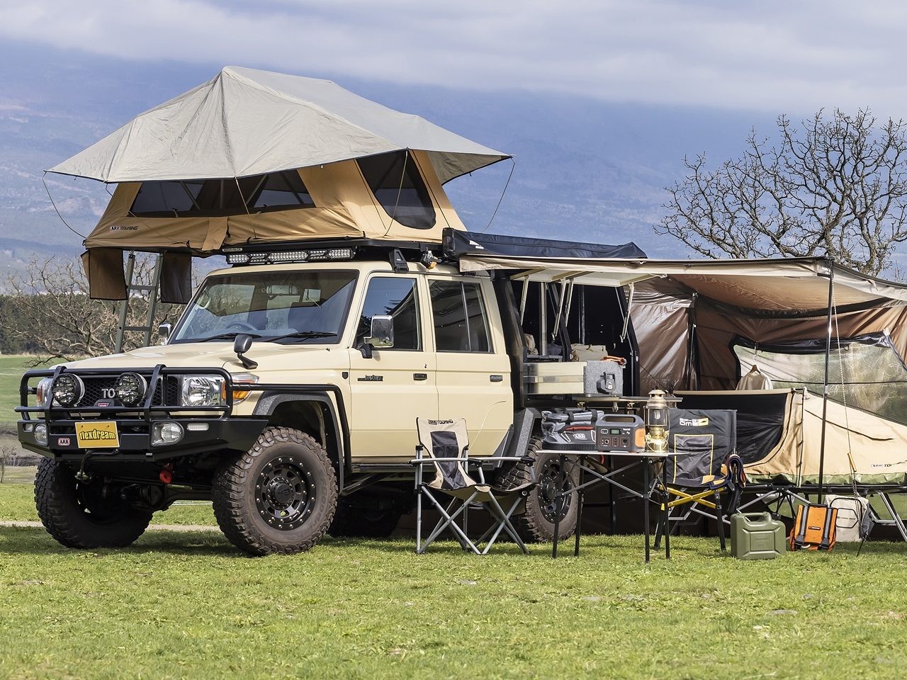 ランクル70_ランクル79_復刻版ランクル79_ARB4x4_ルーフトップテント_オーバーランダー_OverLand_バットウィング_RHINORACK_flexdream