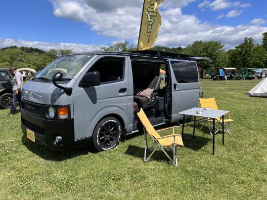 outdoorparkinmichinoku_outdoorpark_アウトドアパーク_みちのく湖畔の杜公園_ハイエース_丸目ハイエース_FD-classic_セメントグレー_ワークスタイル_ARB4x4_flexdream