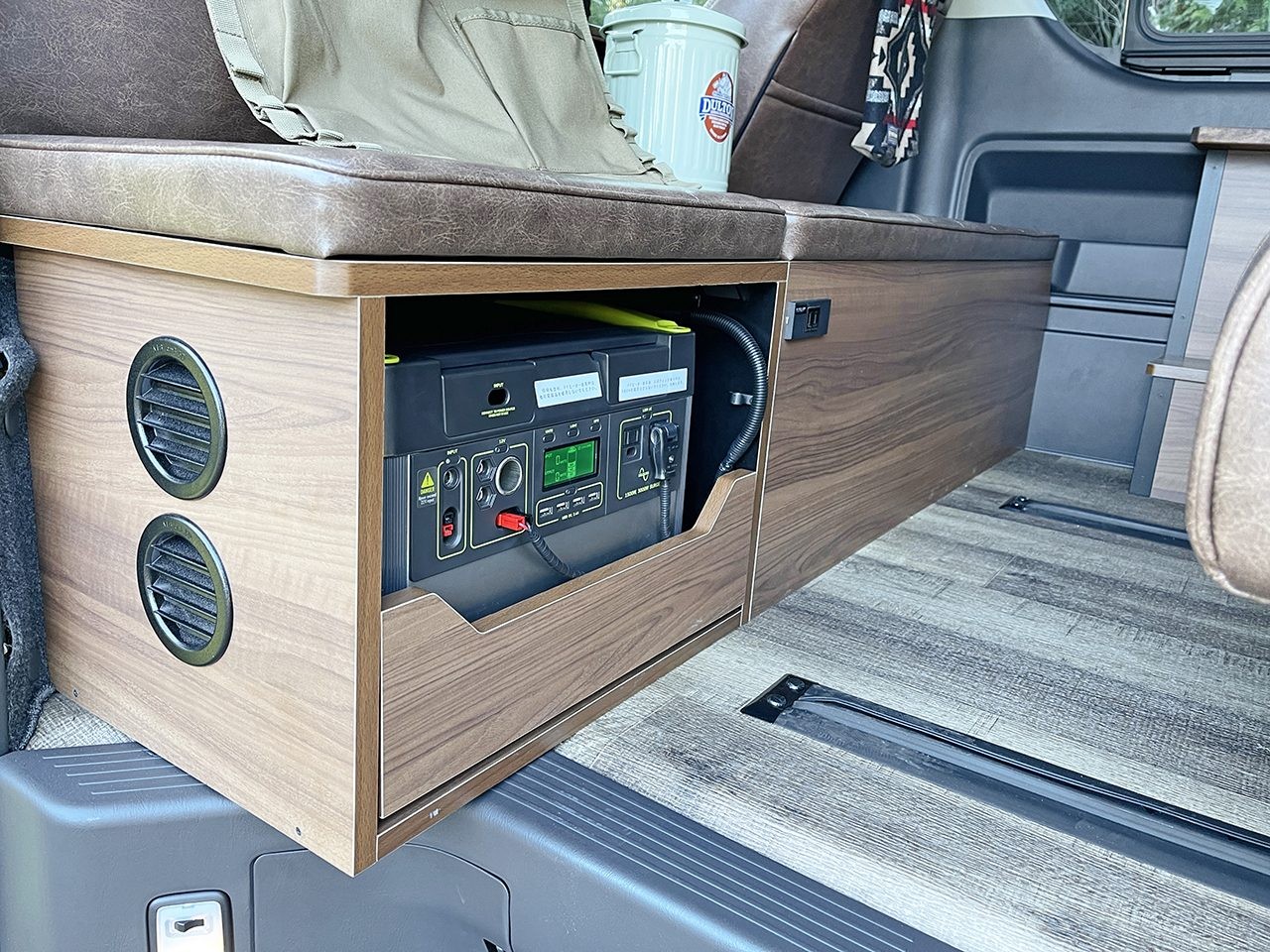 フィールドスタイル_FIELDSTYLEJAMBOREE_愛知スカイエキスポ_ハイエース_丸目ハイエース_FD-classic_ハイエース車中泊_FD-BOX_サブバッテリー_ポータブルバッテリー_GOALZERO_flexdream