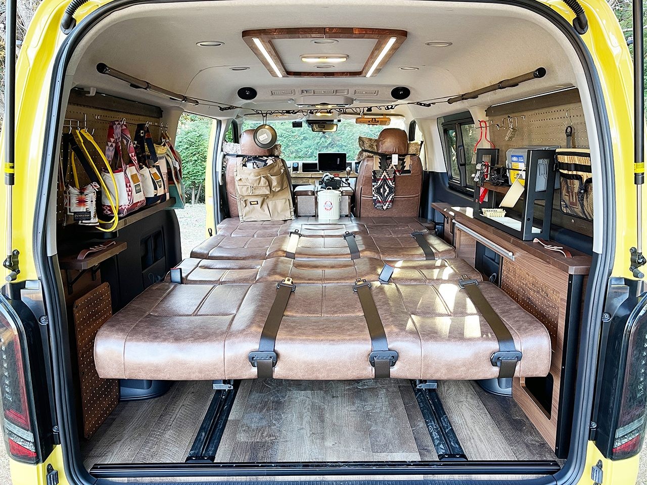 フィールドスタイル_FIELDSTYLEJAMBOREE_愛知スカイエキスポ_ハイエース_丸目ハイエース_FD-classic_ハイエース車中泊_車中泊できる街乗り仕様車_FD-BOX_flexdream