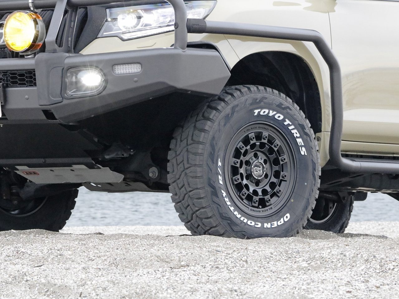 フィールドスタイル_フィールドスタイルジャンボリー_ランドクルーザープラド_150プラド_ARB4x4_サイドレール_TOYO_OPENCOUNTRY_BLACKRHINO_FUJI_flexdream