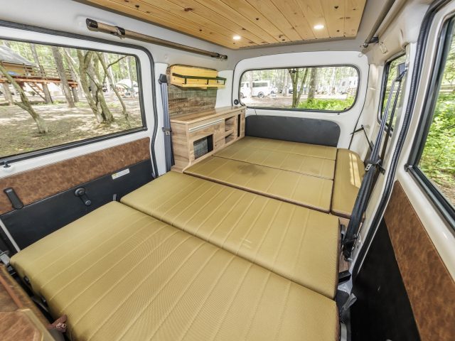 VANTOWN-バンタウン-丸子橋河川敷-タウンエース-MONOBOXT01-ライトキャンピング-フルフラット-車中泊仕様-flexdream