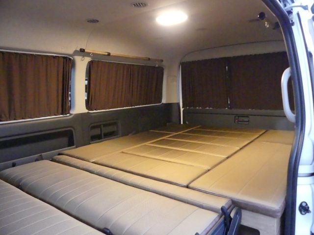 ALL関東キャンピングカーフェア-Gメッセ群馬-イベント特選車-ハイエース-ワゴンGL-車中泊できる街乗り仕様車-FDBOXW09-8ナンバー7人乗り-フルフラット展開-flexdream