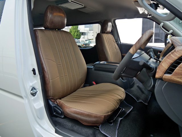 東北キャンピングカーフェア-夢メッセみやぎ-ハイエース-丸目ハイエース-FDclassic-MONOBOX-特選車-コーデュラシートカバー-flexdream