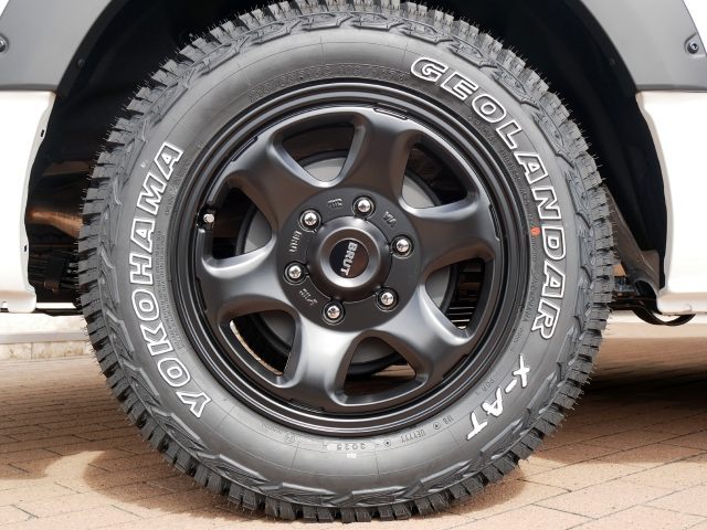 東北キャンピングカーフェア-夢メッセみやぎ-ハイエース-丸目ハイエース-FDclassic-MONOBOXH02-特選車-GEOLANDARX-AT-BRUTBR44-flexdream