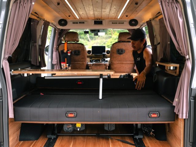 横浜キャンピングカーショー-パシフィコ横浜-キャラバン-丸目キャラバン-MONOBOXC01-車中泊-フルフラットベッド-flexdream