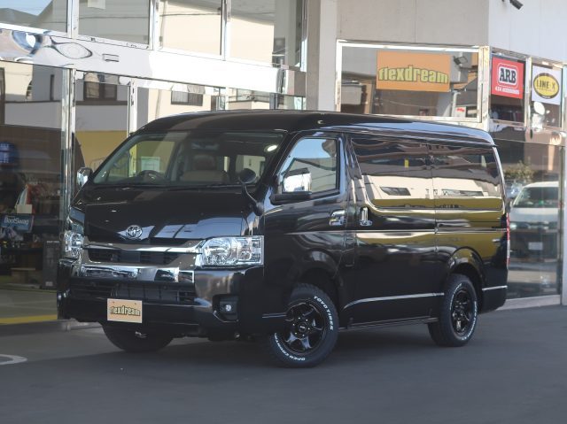 ジャパンキャンピングカーショー-ハイエース-8ナンバーキャンピング-車中泊できる街乗り仕様車-FDBOXW09-flexdream