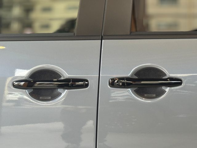 名古屋キャンピングカーフェア-新型デリカD5-IPF-ドアハンドルプロテクター-flexdream