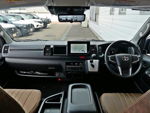 新潟キャンピングカー&OUTDOOREXPO-新型ハイエース-9型ハイエース-MONOBOXH02-8インチ純正ディスプレイオーディオ-flexdream