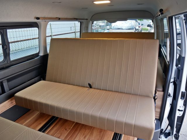 東北キャンピングカーショー-ハイエース-新型ハイエース-MONOBOXH02-8ナンバー-8人乗り-flexdream