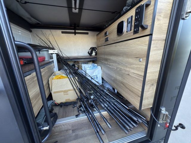 キープキャスト-KEEPCAST-トライトン-FTポーター-エンデューロ-収納性抜群-flexdream