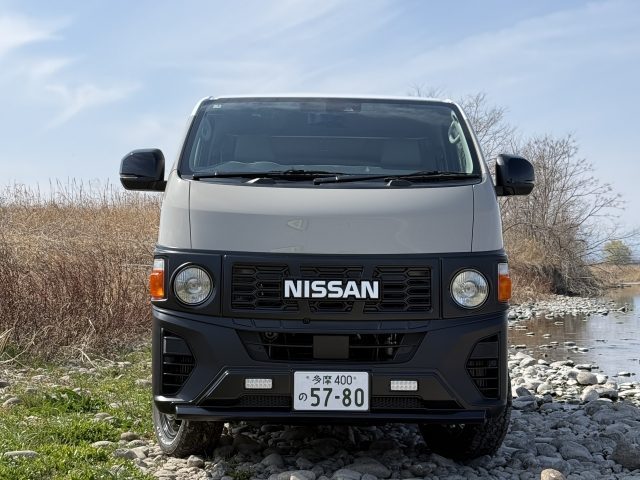 神奈川キャンピングカーフェア-キャラバンMYROOM-マイルーム-FDclassic-丸目換装-flexdream