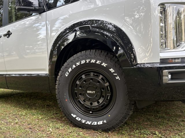 starcamp_スターキャンプ_デリカD5_トライスターカスタムデモカー_MONOBOX_Di-seat_BRUT_BR-70_DUNLOP_GRANDTREK