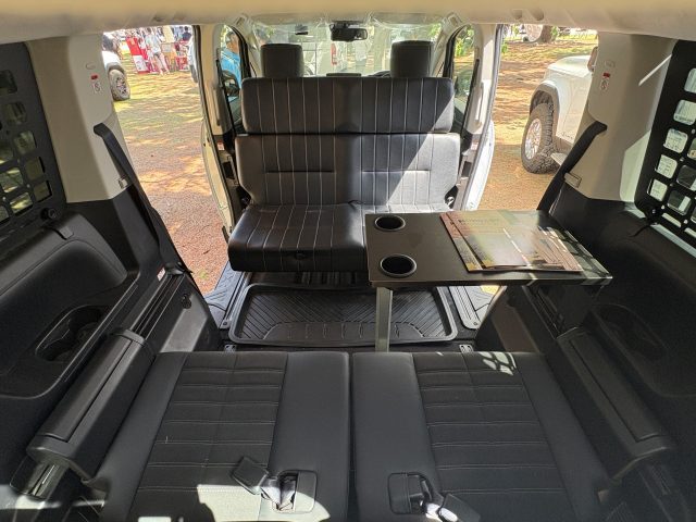 starcamp_スターキャンプ_デリカD5_トライスターカスタムデモカー_MONOBOX_Di-seat_対面式シートアレンジ