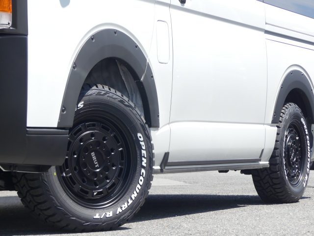 福島トヨペット_ハイエースフェア_ハイエース_丸目ハイエース_FDclassic_車中泊できる街乗り仕様車_FDBOXW09_JAOS_フェンダーガーニッシュ_TOYO_OPENCOUNTRY_flexdream